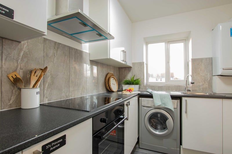 Property photo 3 of 9