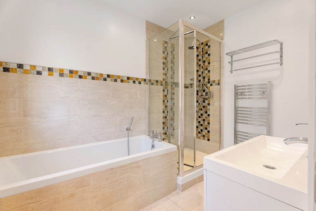 Additional image 20 of 6 bed detached house for salePine Grove, Brookmans Park AL9