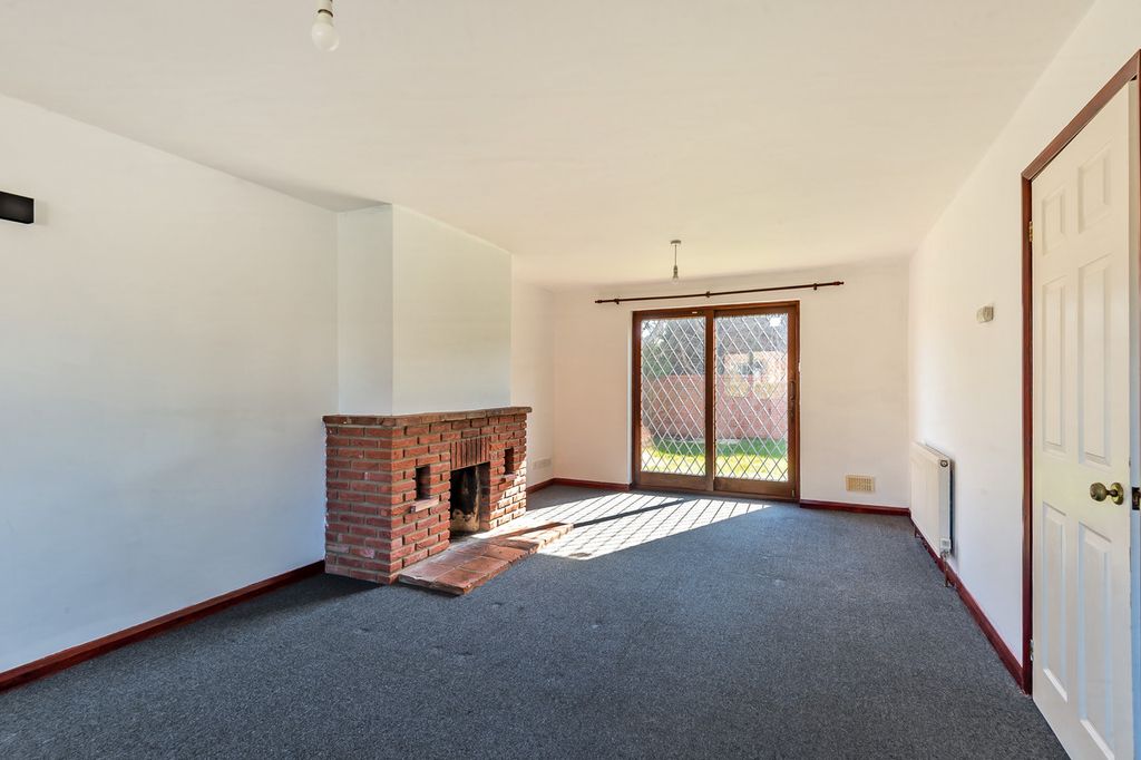 Property photo 3 of 19