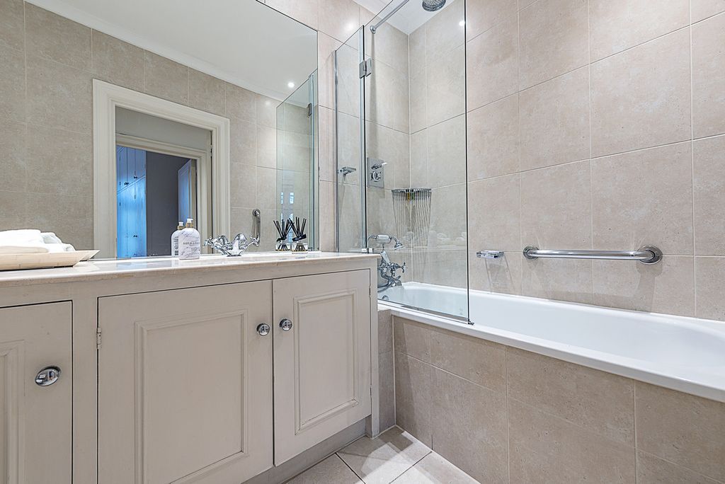 Additional image 11 of 4 bed flat to rentKnightsbridge, London, 7 SW1X