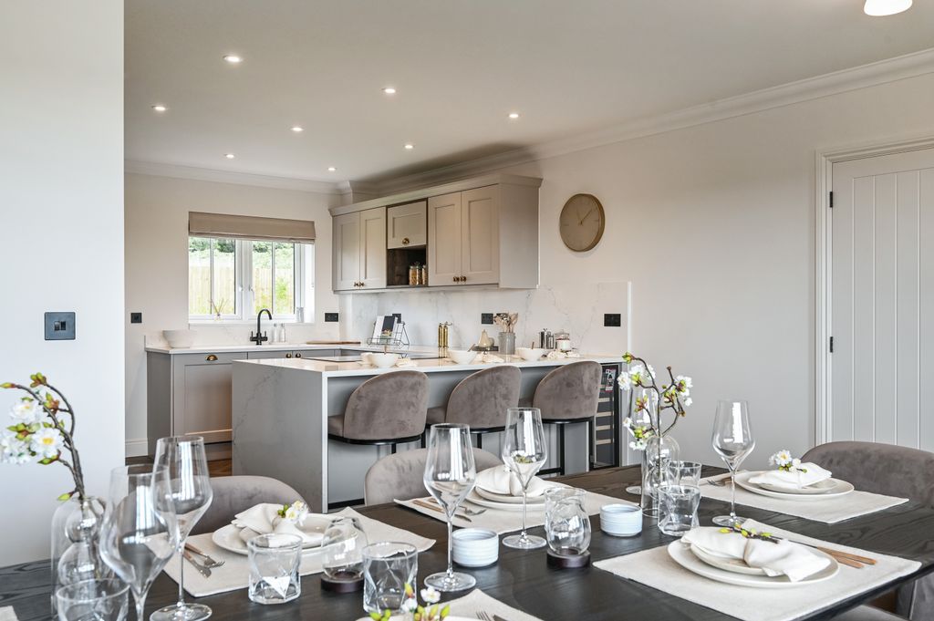 Property photo 2 of 16 Previous Showhome