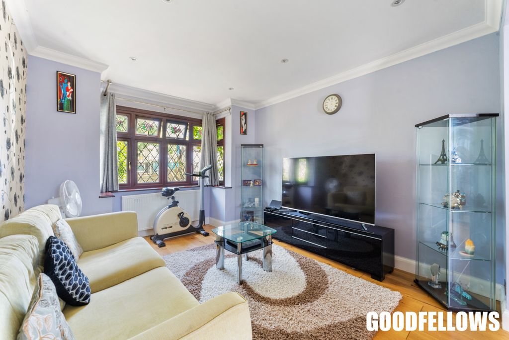 Property photo 3 of 17 Picture No. 35