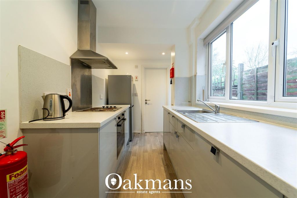 Property photo 3 of 11 Jal06068.Jpg