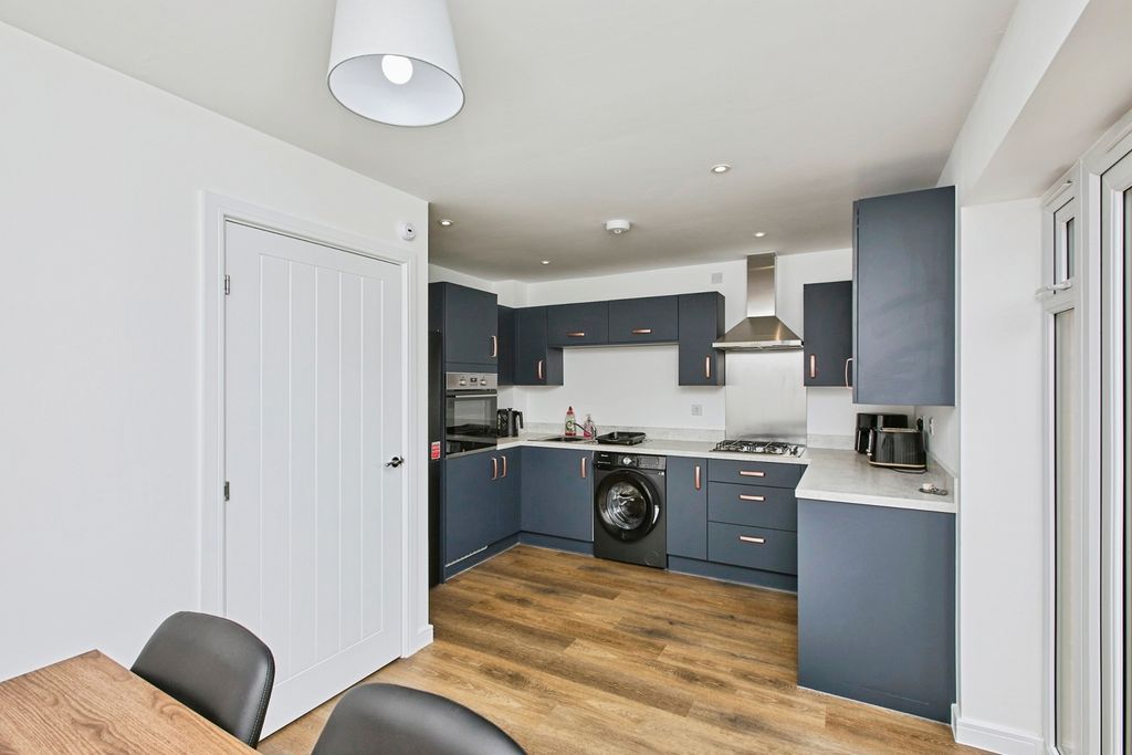 Property photo 2 of 18 Kitchen Diner