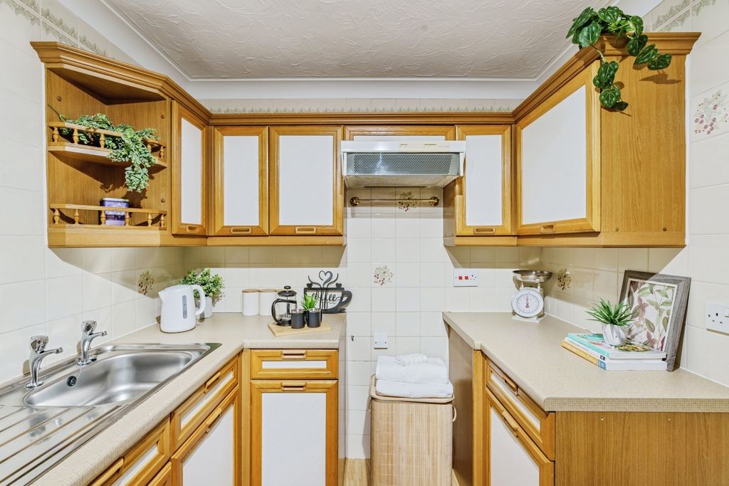 Property photo 3 of 19 Photo