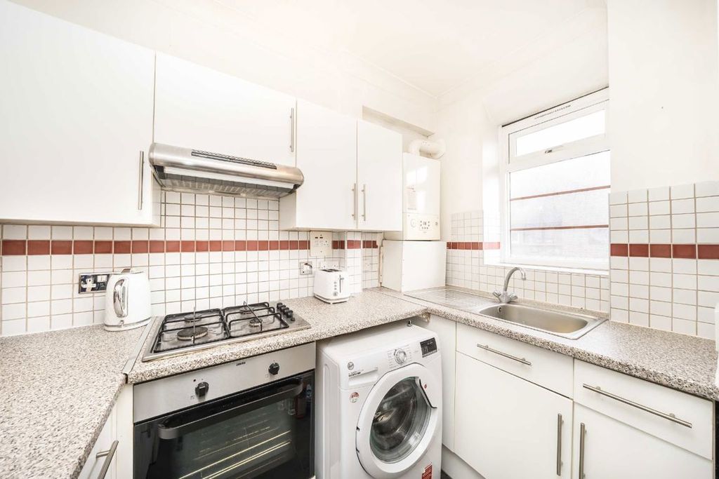 Property photo 3 of 4