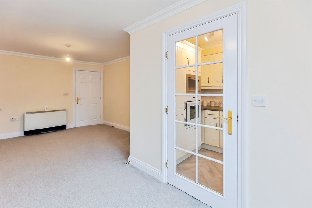 Property photo 3 of 20