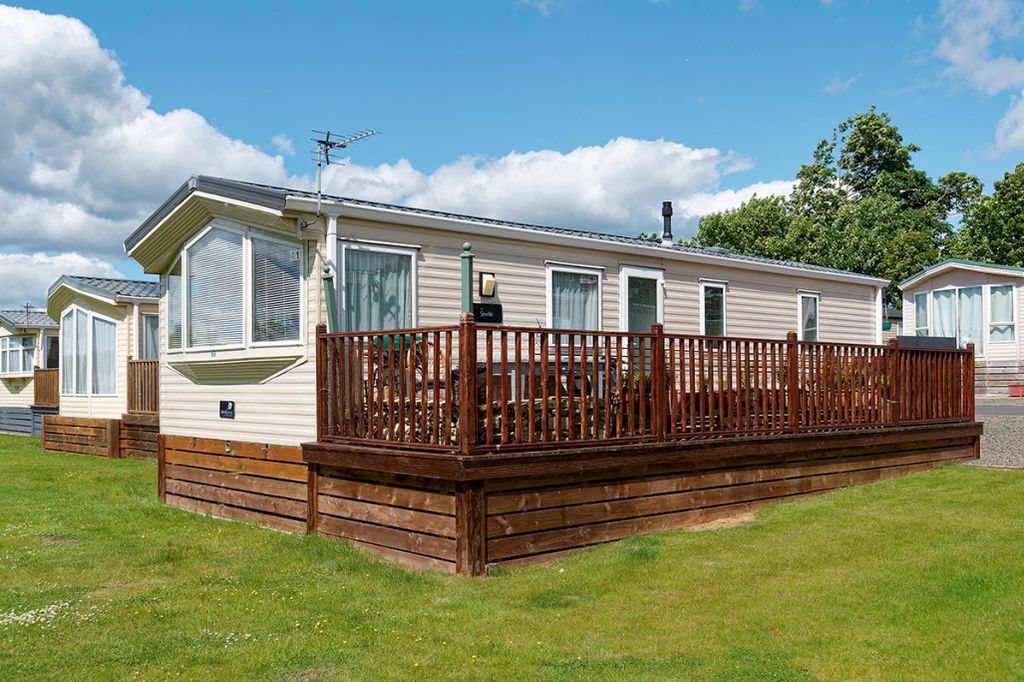 Property photo 1 of 24