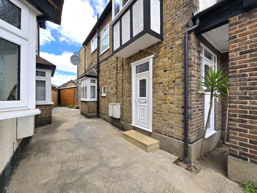 Property photo 1 of 8 Image