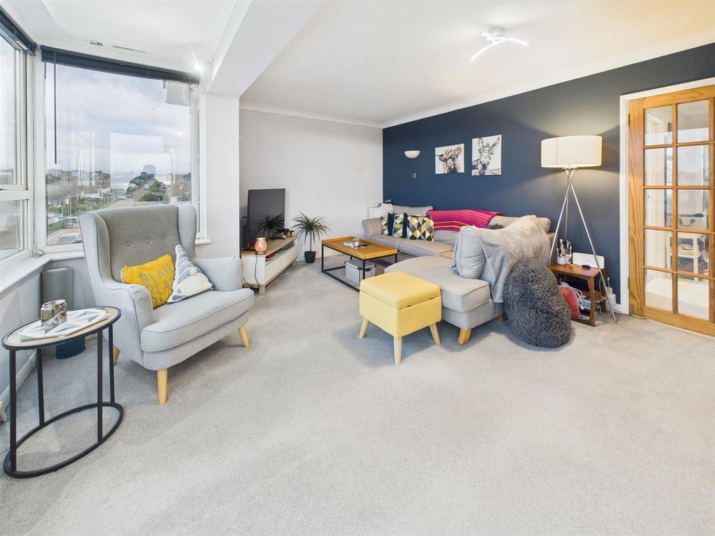 Property photo 1 of 22 Lounge/Dining Room