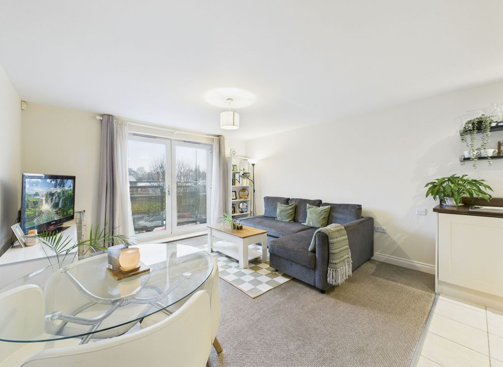 Property photo 2 of 8 Open Plan Living