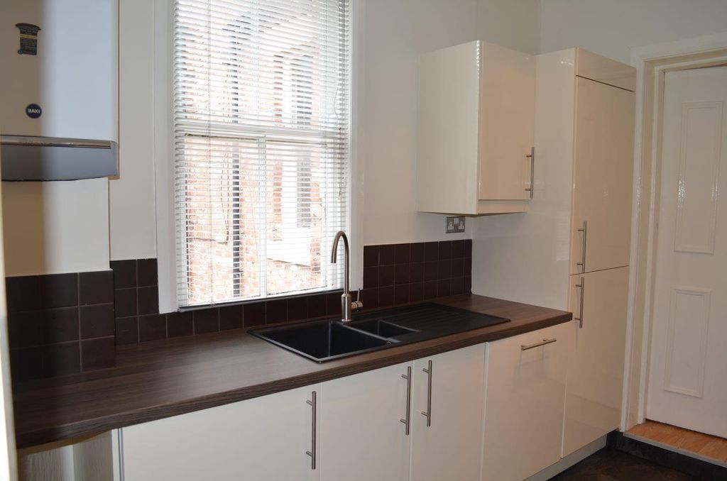 Property photo 2 of 8 F6c90787-3743-4F7A-923c-E42130B23991.Jpg
