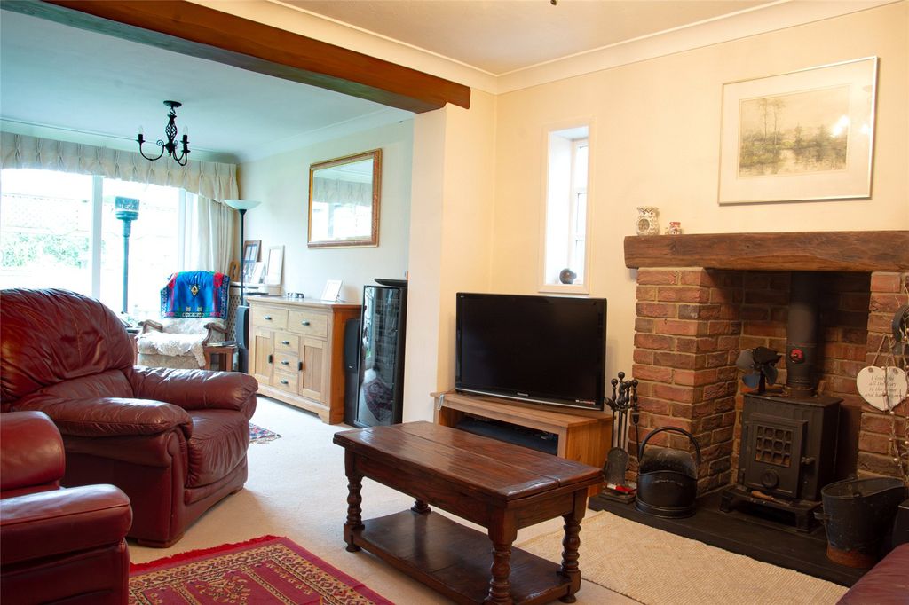 Additional image 8 of 4 bed detached house for saleLaurel Close, North Warnborough, Hook, Hampshire RG29
