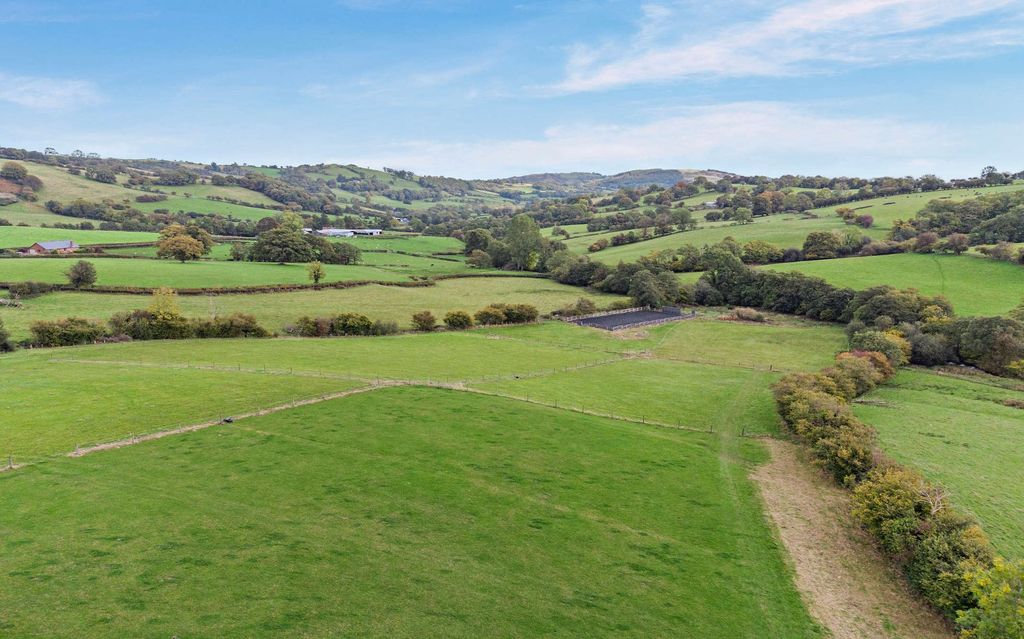 Property photo 2 of 33 Land