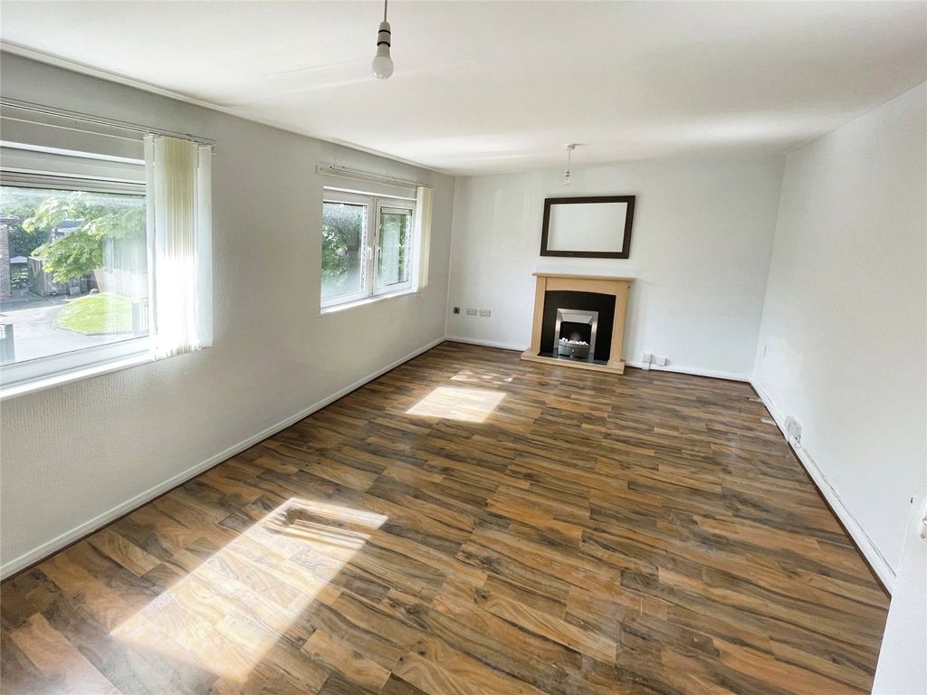 Property photo 3 of 8 Living Room