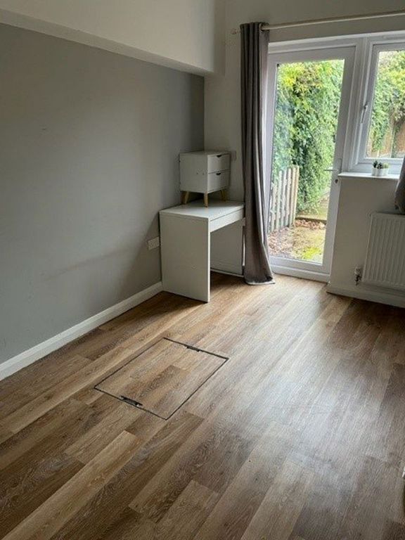 Property photo 2 of 3