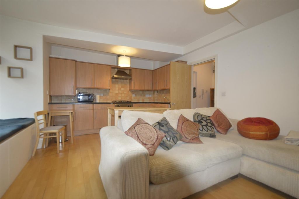 Property photo 1 of 4