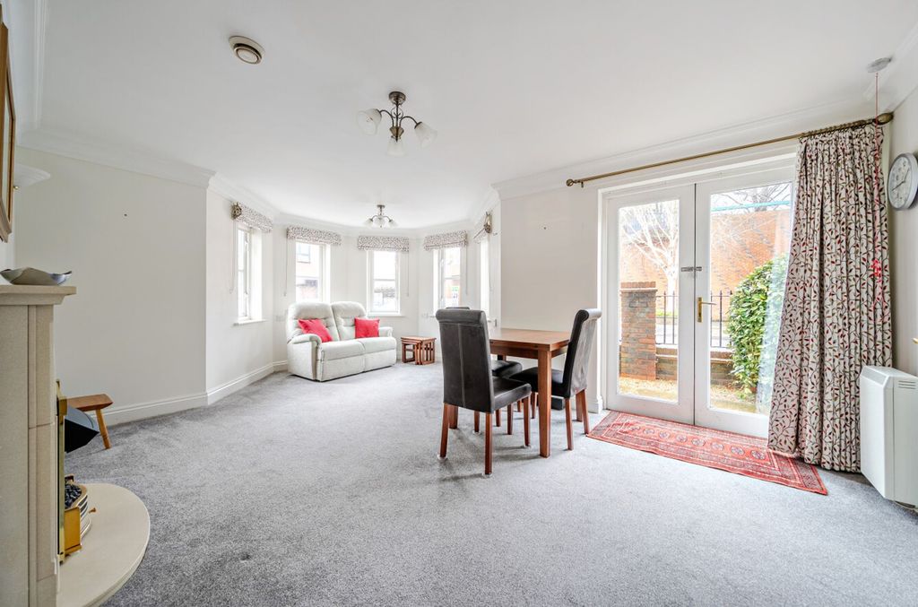 Property photo 2 of 17