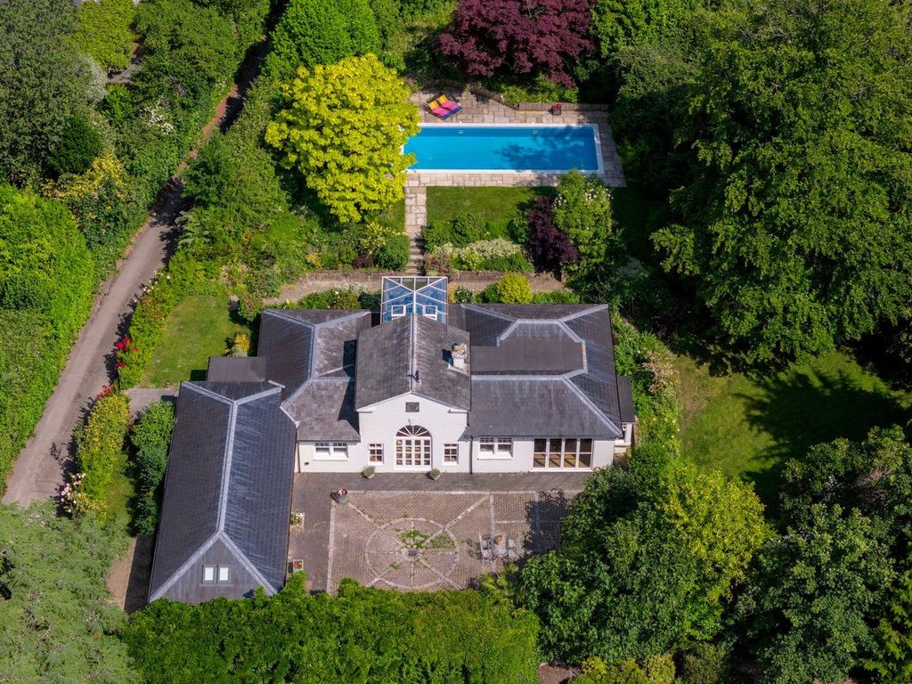 Property photo 2 of 19 The Clock House