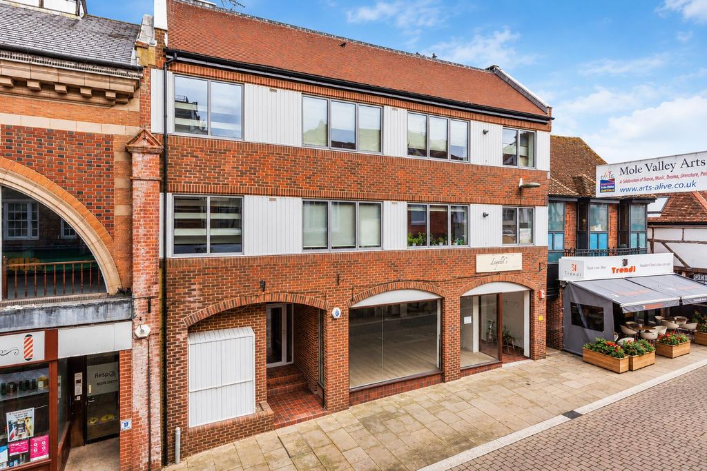 Property photo 1 of 7