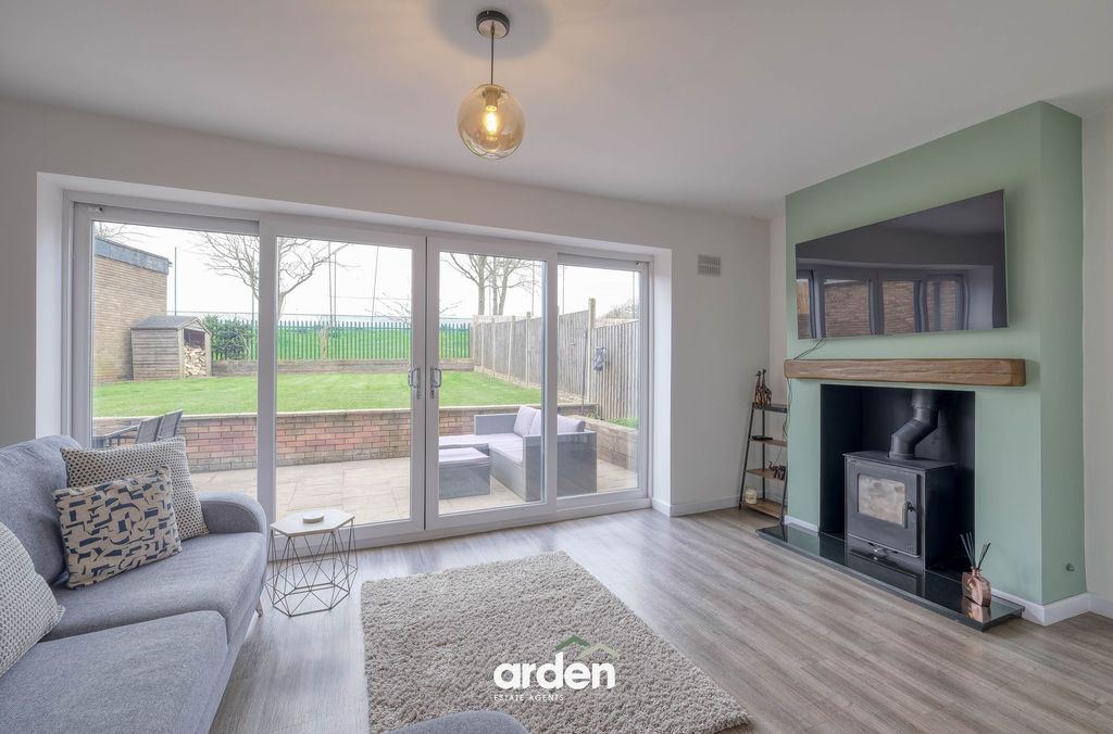 Property photo 2 of 16