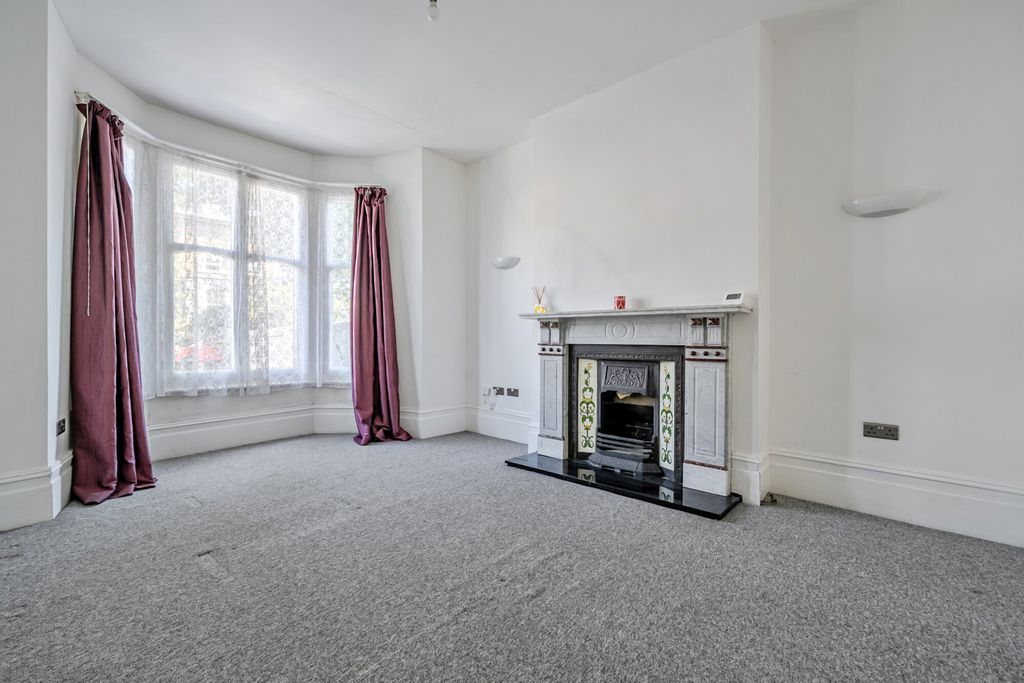 Property photo 2 of 14 25-6A7B17A1cc4d8-...