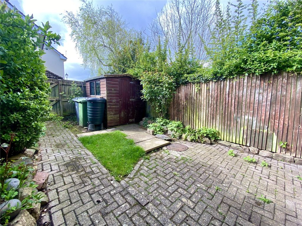 Property photo 2 of 15 Picture No. 11