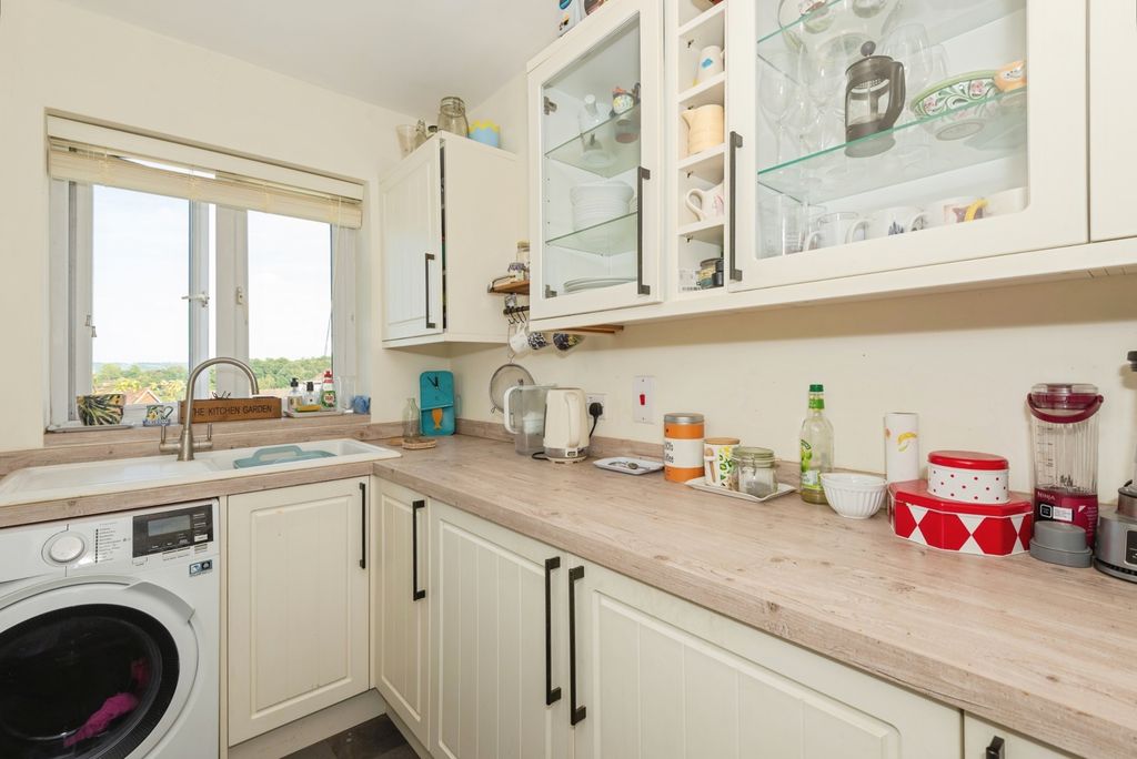 Property photo 2 of 11 Photo