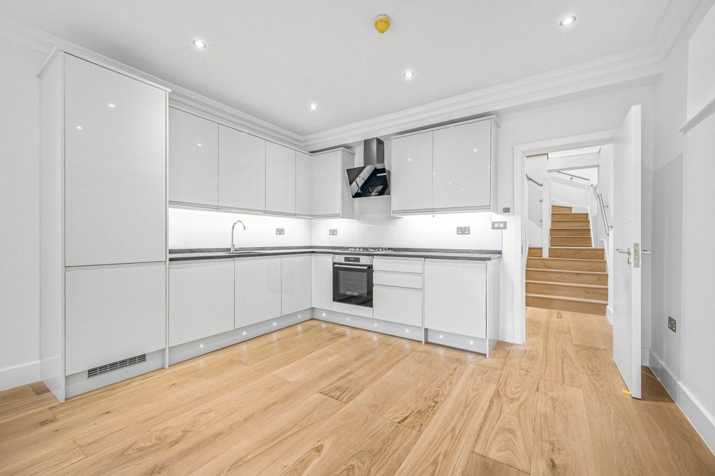 Property photo 3 of 14 Picture No. 09