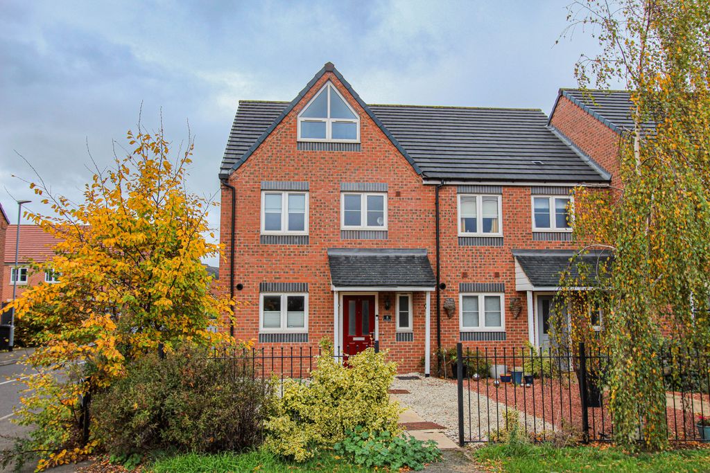 Property photo 1 of 20 Front