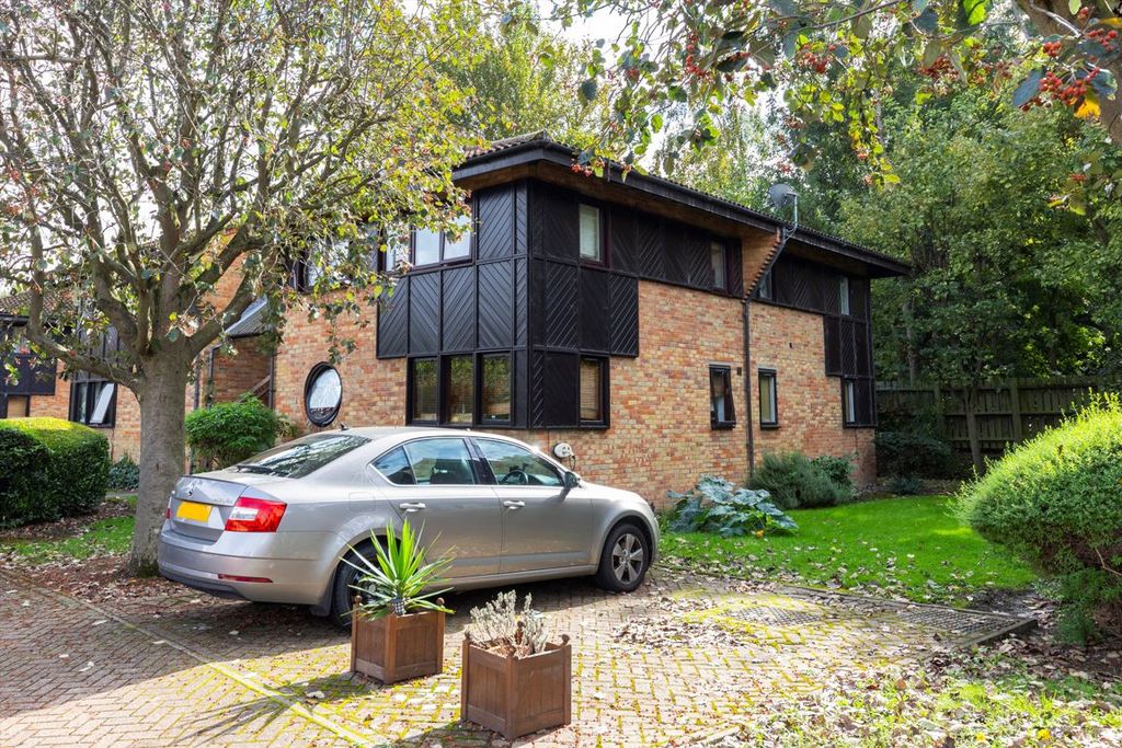 Property photo 1 of 1