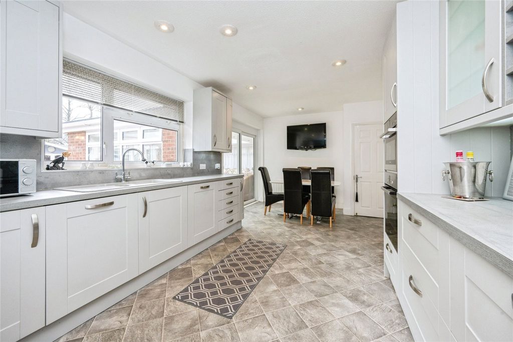 Additional image 8 of 3 bed bungalow for salePoplar Close, Leighton Buzzard, Bedfordshire LU7