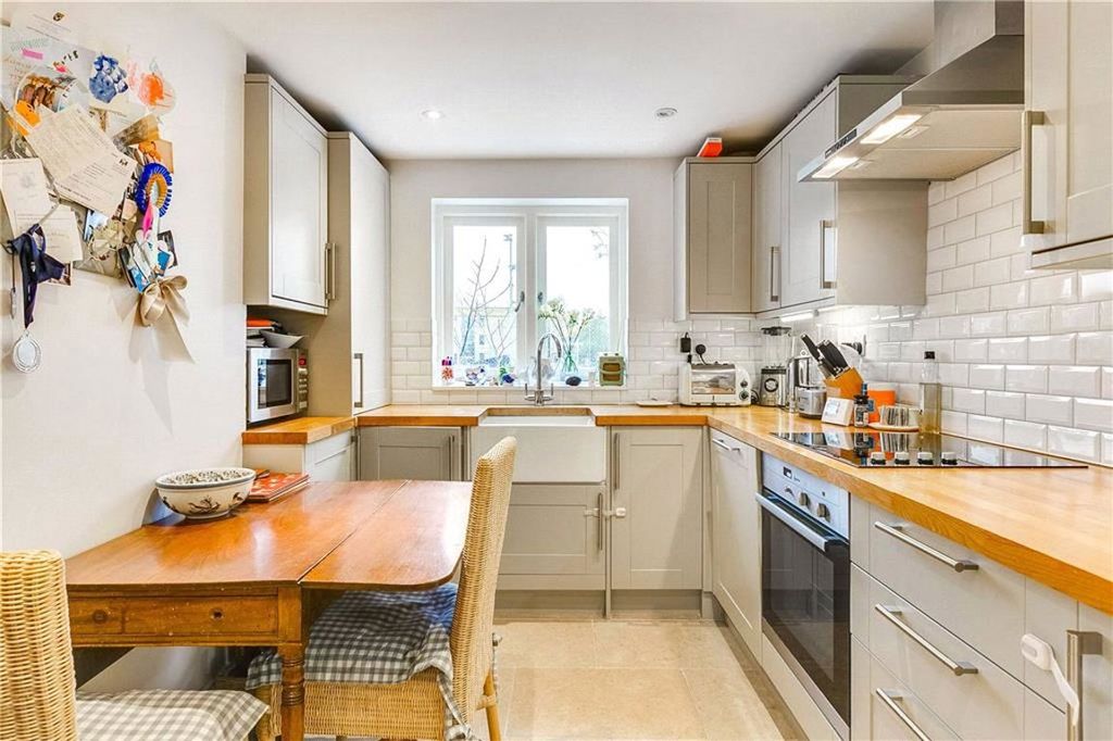 Property photo 3 of 6