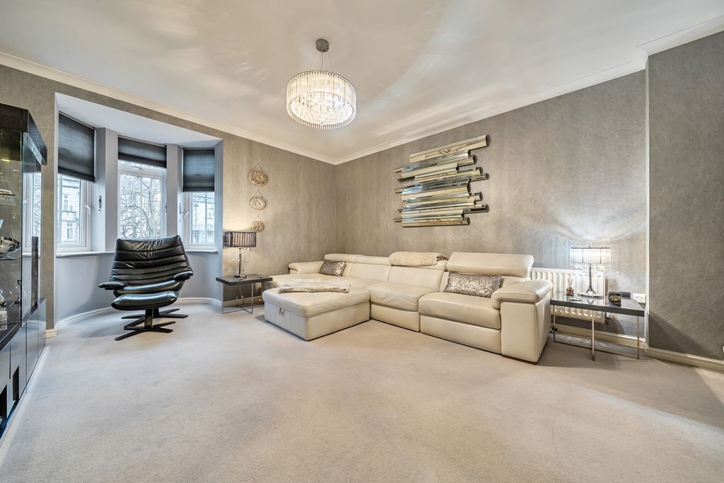 Property photo 2 of 23 1408744-12-698A0F...