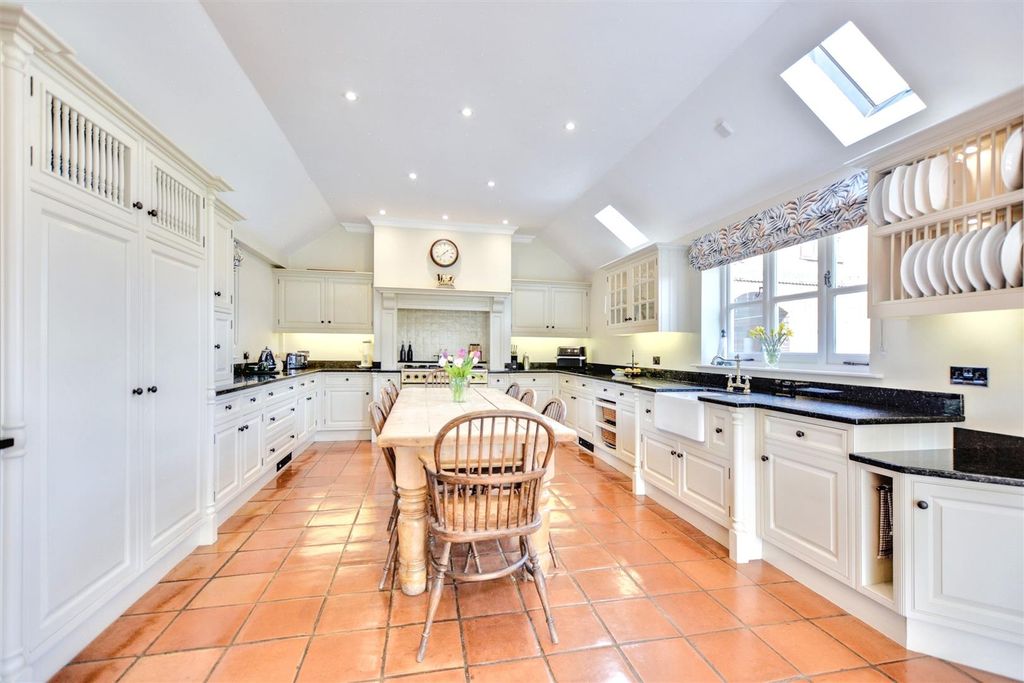 Property photo 2 of 54 Breakfast Kitchen