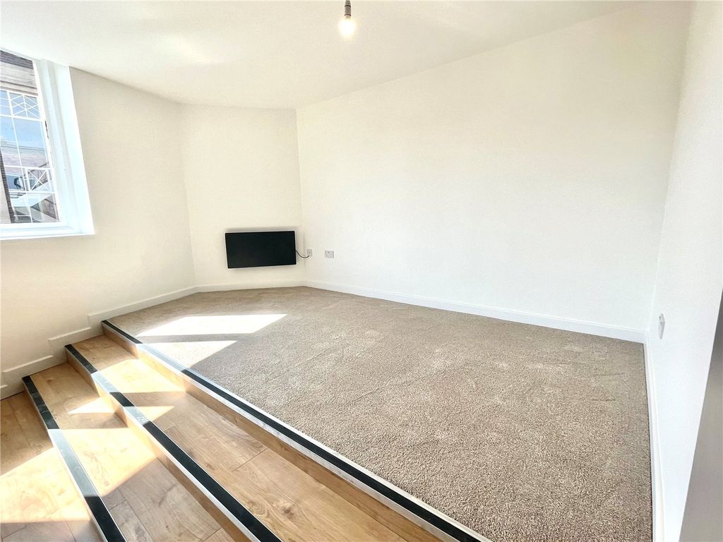 Additional image 4 of Studio to rentCastilian Street, Northampton, Northamptonshire NN1