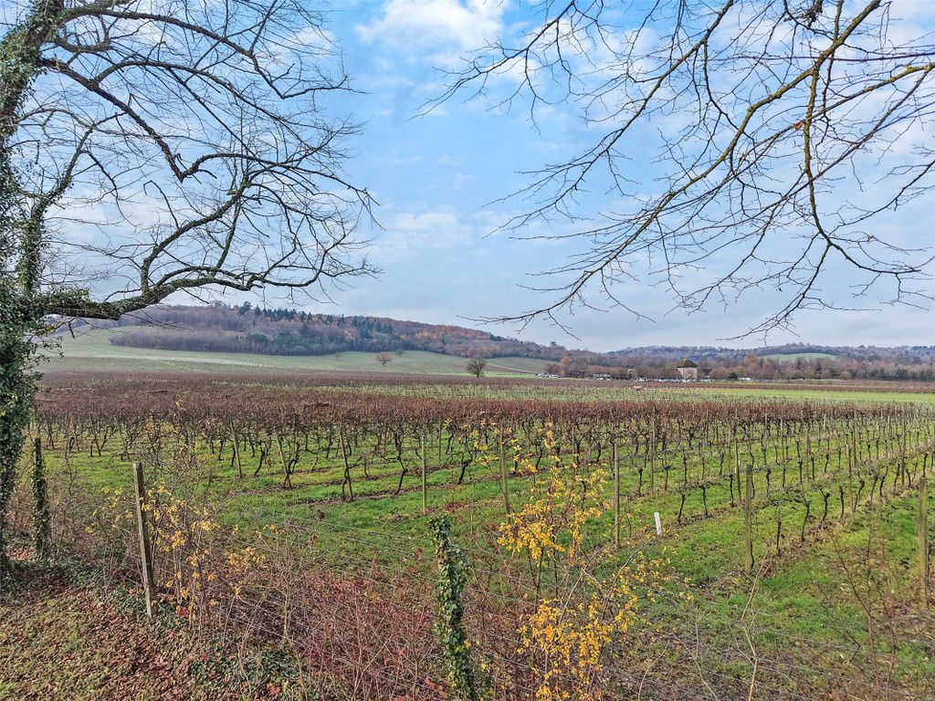 Property photo 2 of 14 Picture No. 02