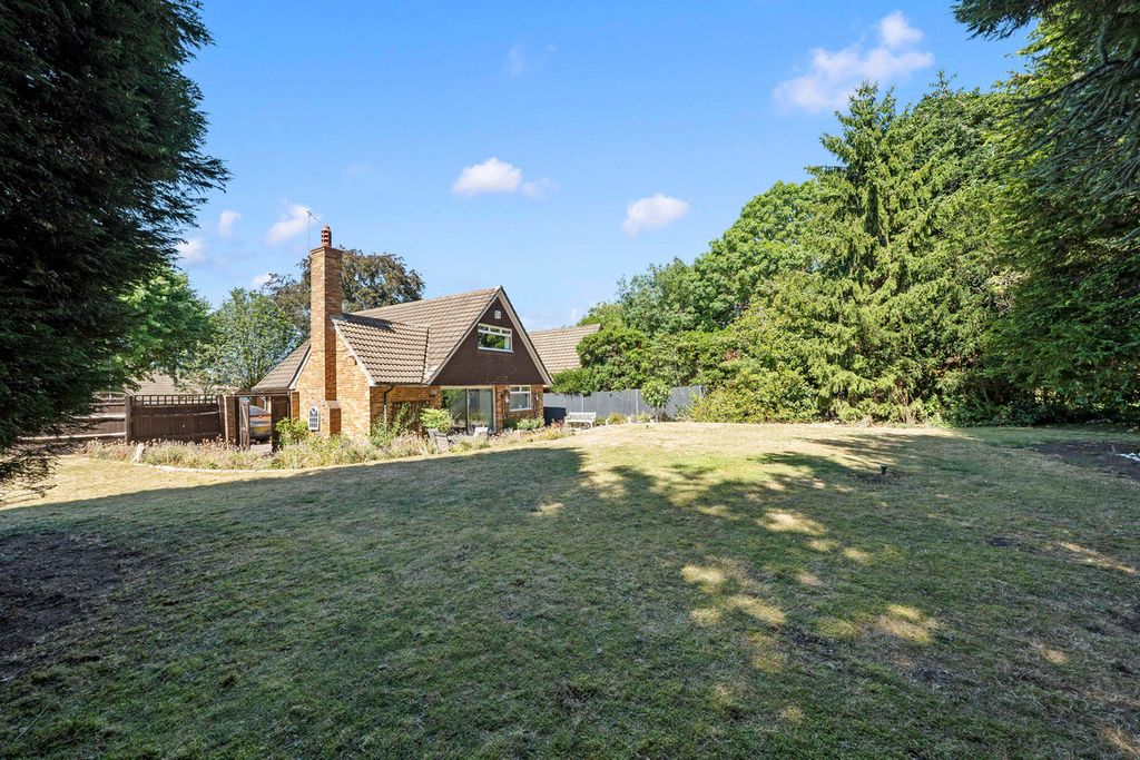 Property photo 2 of 19