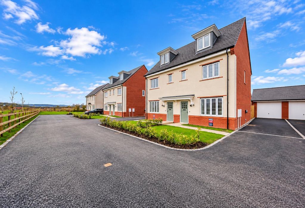 Property photo 1 of 17 1 (3).Png
