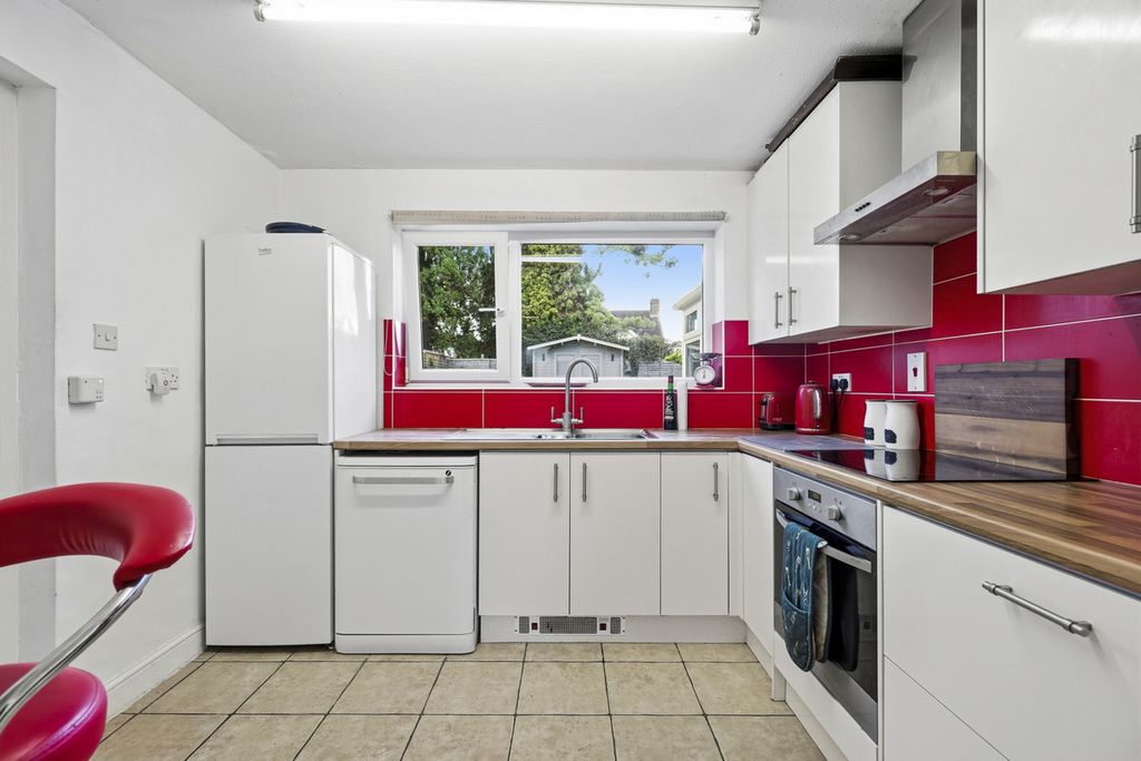 Property photo 3 of 24
