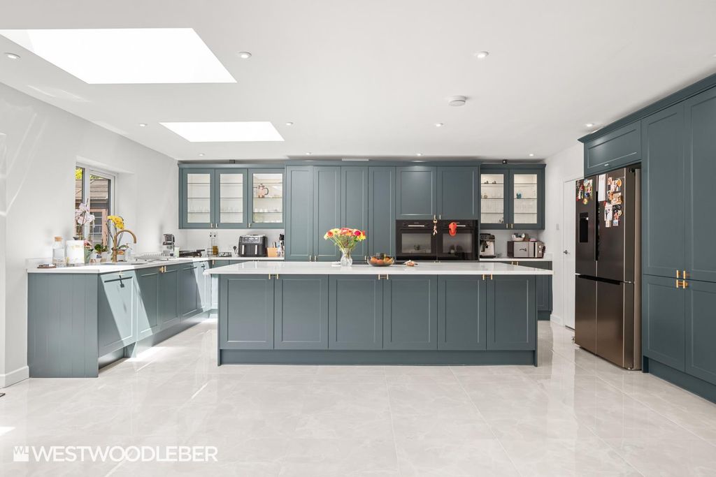 Property photo 3 of 31 Woodstockroad_27.Jpg