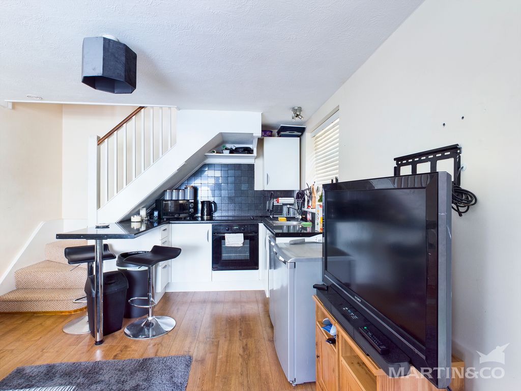 Property photo 3 of 5