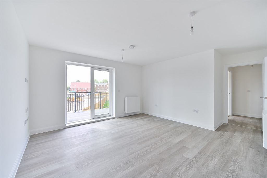 Property photo 3 of 9 Living Area