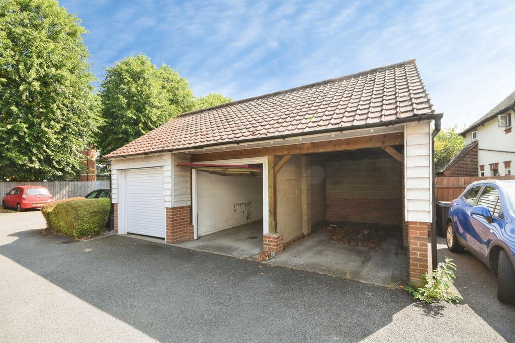 Property photo 3 of 19