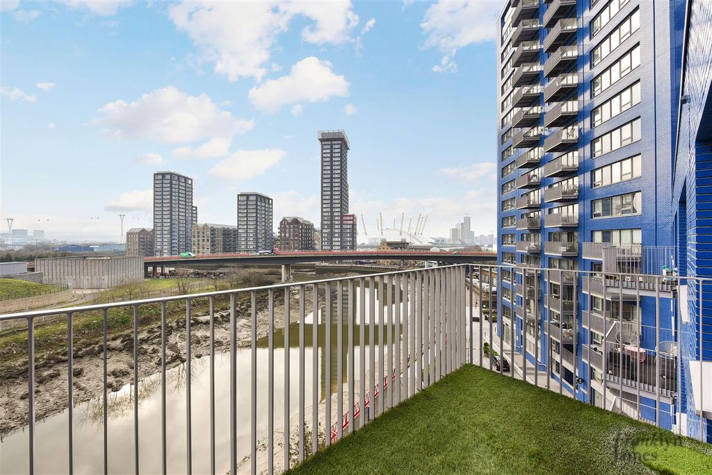 Property photo 3 of 17 Hercules House (11).Jpg