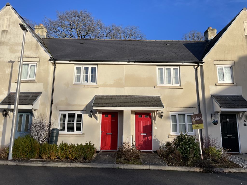 Property photo 1 of 12 Front