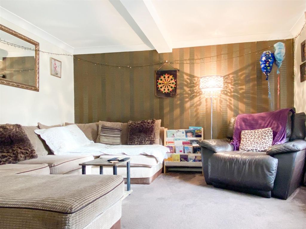 Property photo 3 of 13 Lounge 2.Jpg