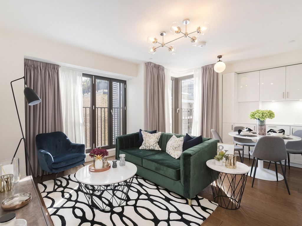 Property photo 1 of 6 Richmond Buildings