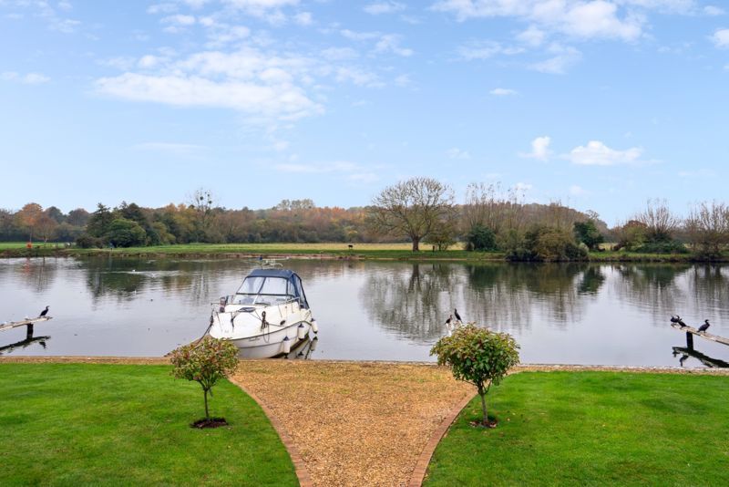 Property photo 2 of 15 Photo 12