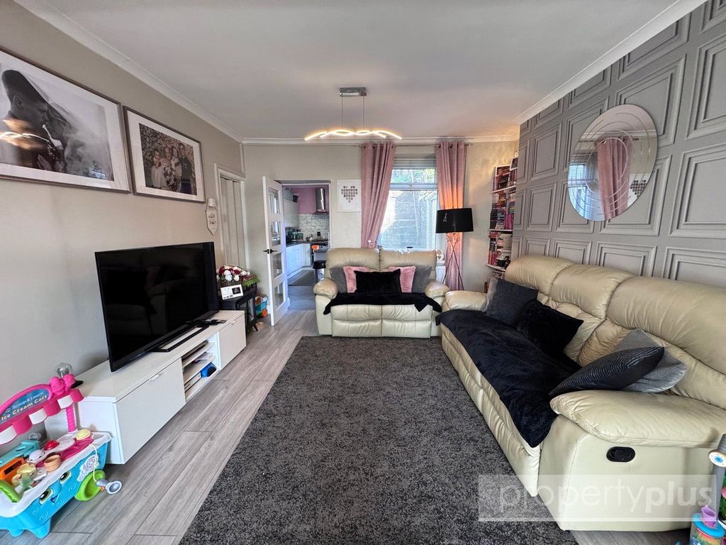 Property photo 3 of 12 Picture No. 08